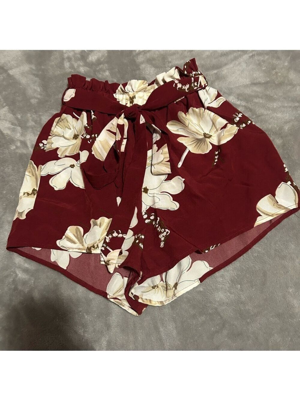 SHEIN Burgundy Floral High Waist Shorts